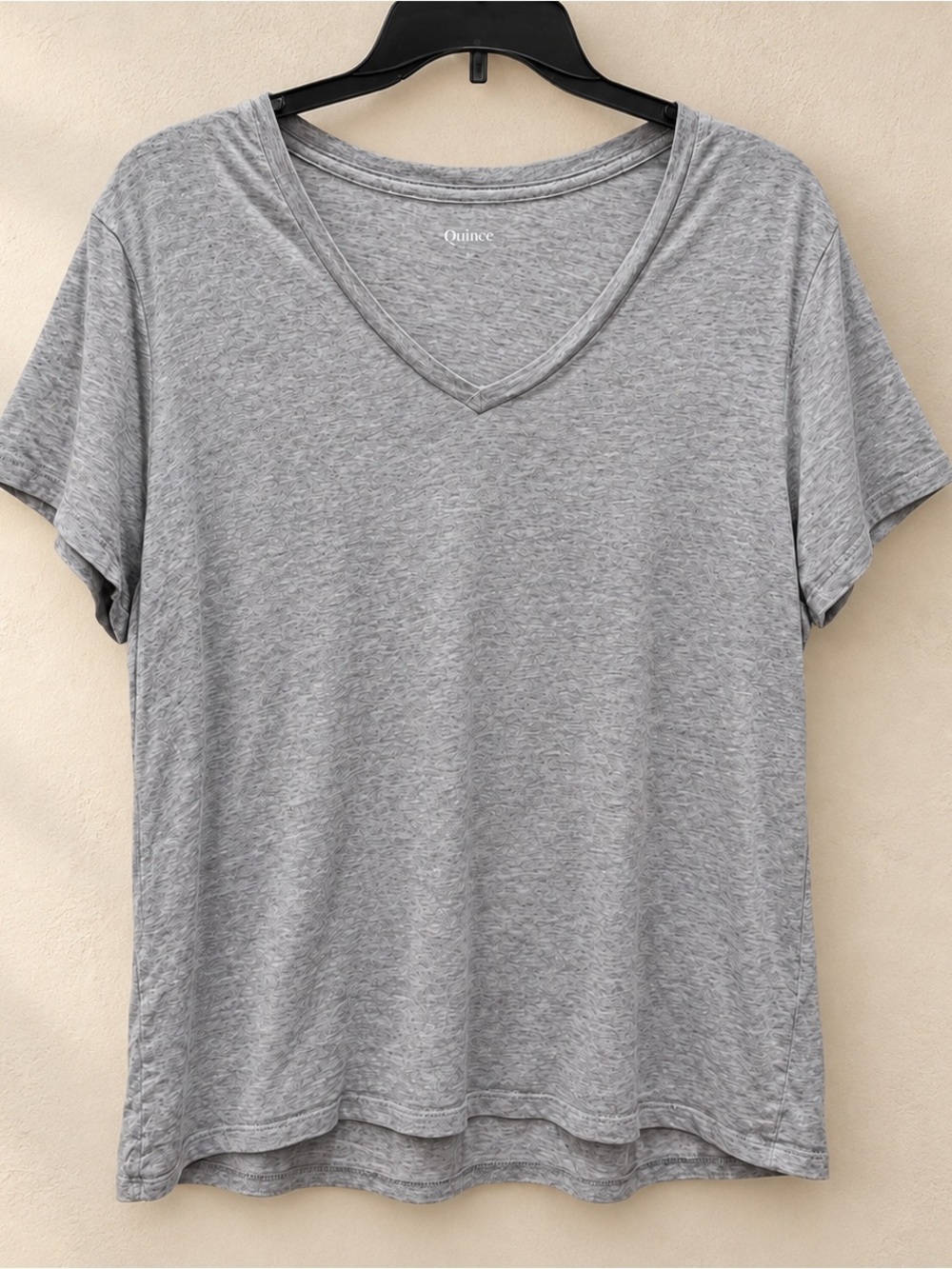 Quince Women's Short-Sleeve V-Neck Tee in Heather Gray